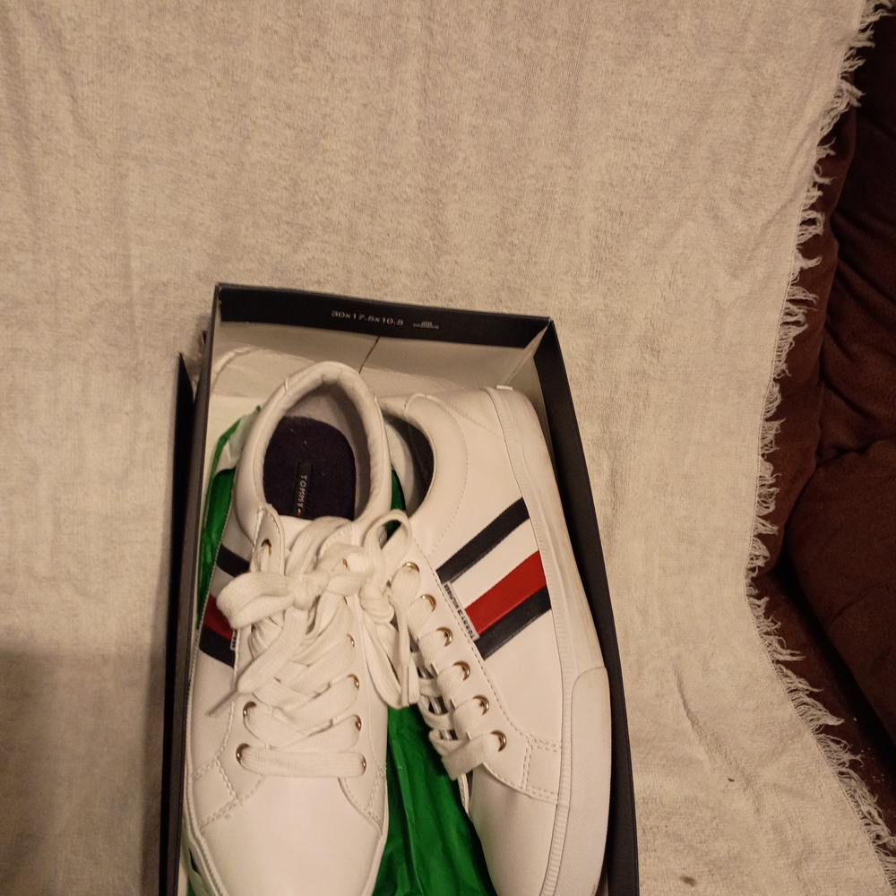 Tommy Hilfiger White Sneakers with Red and Navy Accents